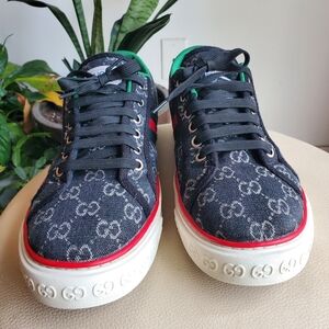 Gucci  Gray Sneakers with Red and Green Accents